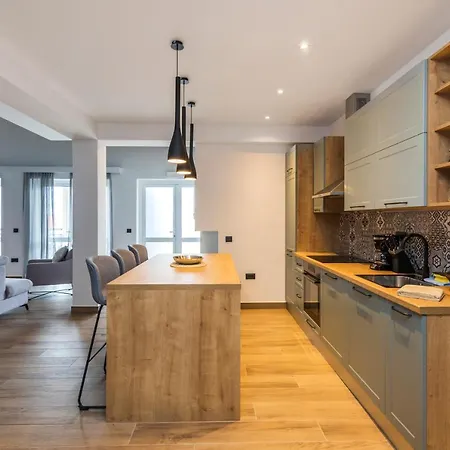 Apartment Aci Marina Cres Exterior photo